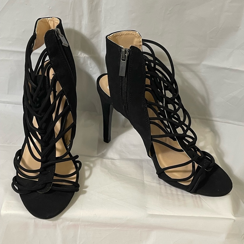Qupid womens new never worn size 7 black shoes with zipper and straps - Picture 1 of 10